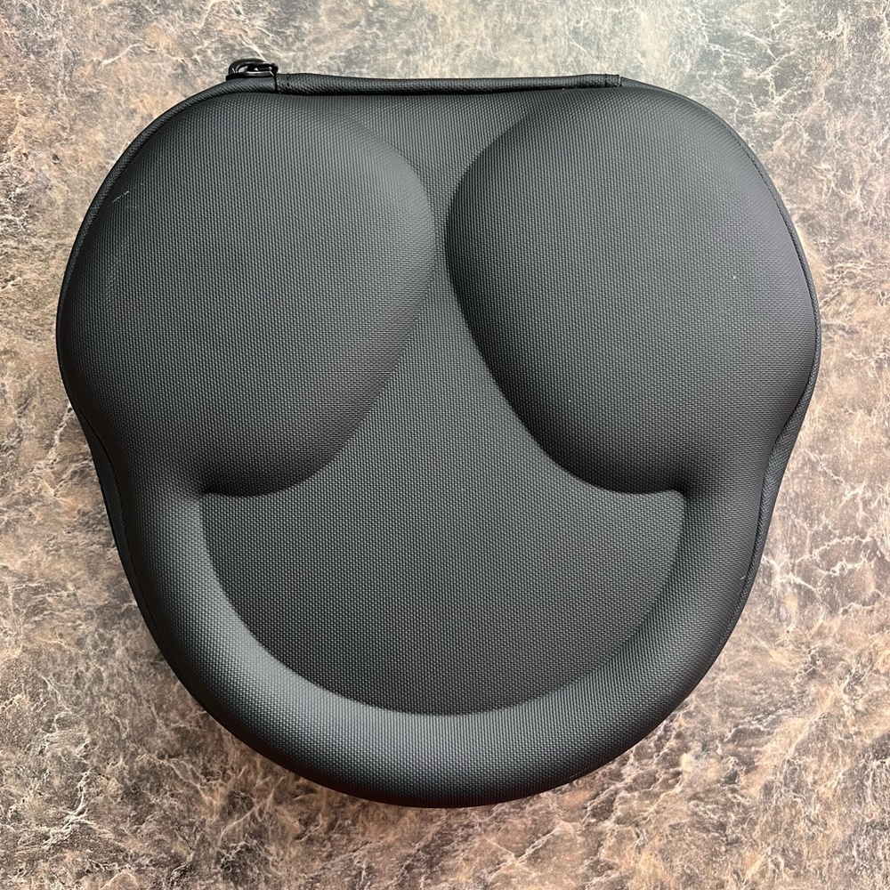 New Smart Case for AirPods Max Headphones with Sleep Mode Function